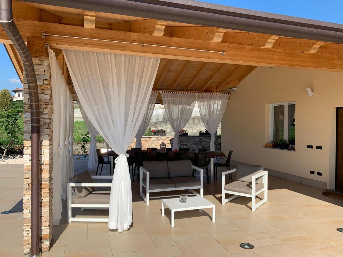 B&B Alciliegio Casnate Con Bernate Exterior photo